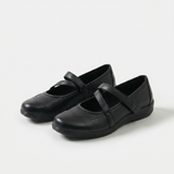 Celina – Light Grace in Classic Black