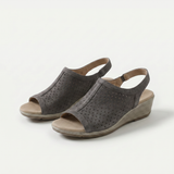 Hazel – Subtle Elegance in Delicate Gray
