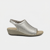 Hazel – Shimmering Elegance in Metallic Platinum